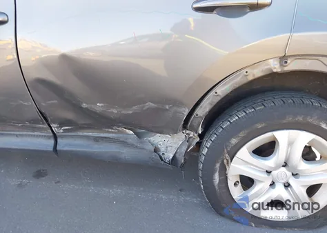 2015 Toyota Rav4 Le from USA, damaged, VIN JTMBFREV9FD109512